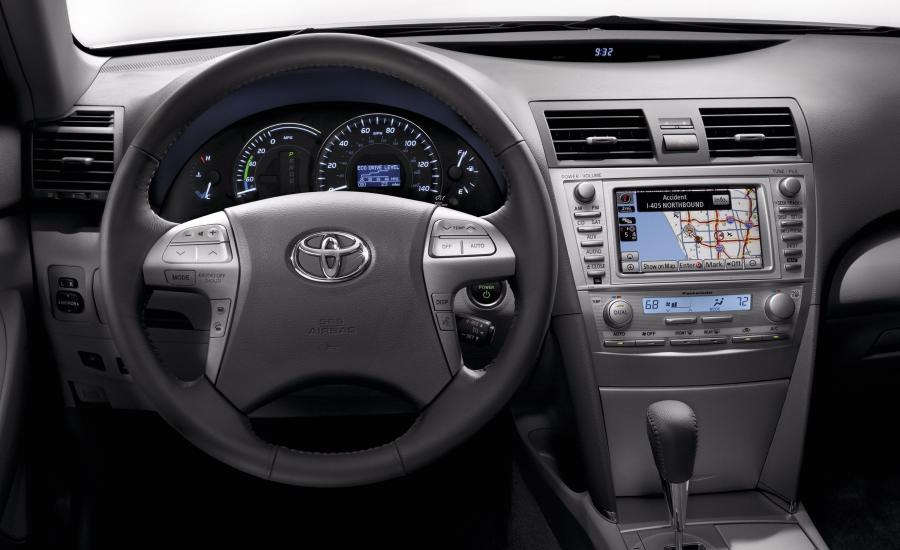  Toyota Camry Hybrid 2010 года  (фото 27 из 27)